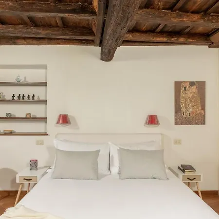 Iflat Comfy Apartament In Campo De' Fiori Rome Exterior photo